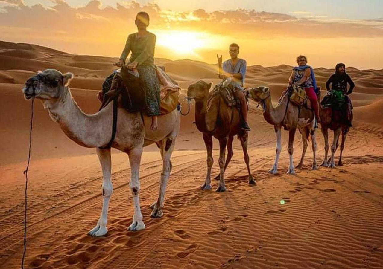 Sahara Luxury Desert Camp Мерцуга Екстериор снимка