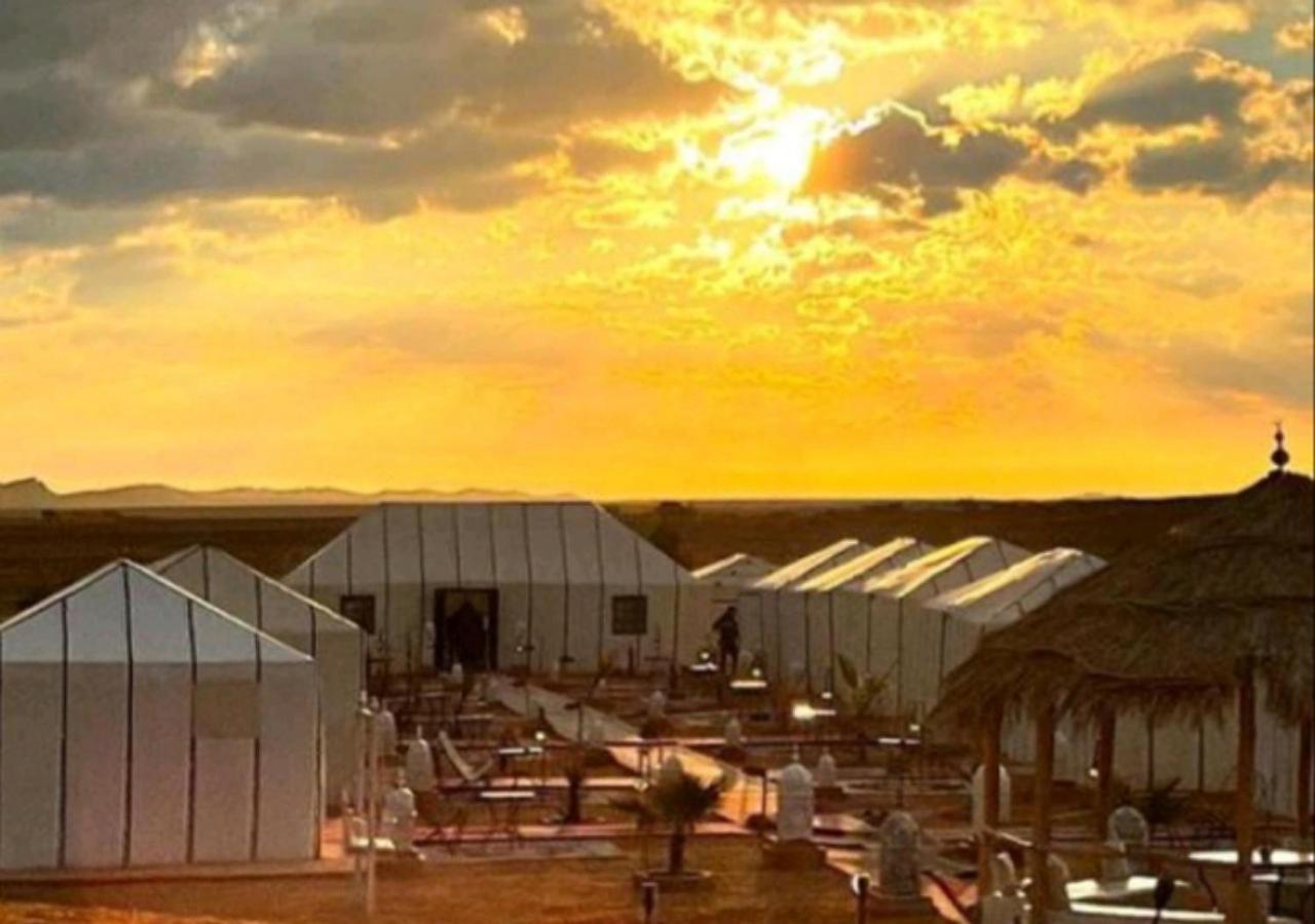 Sahara Luxury Desert Camp Мерцуга Екстериор снимка